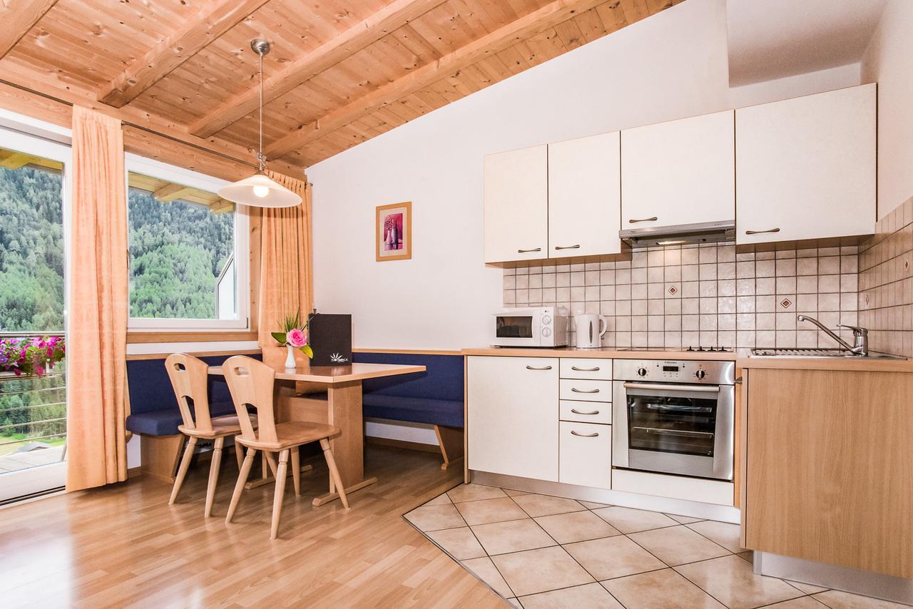 Appartements Sonneck Funes  Bagian luar foto