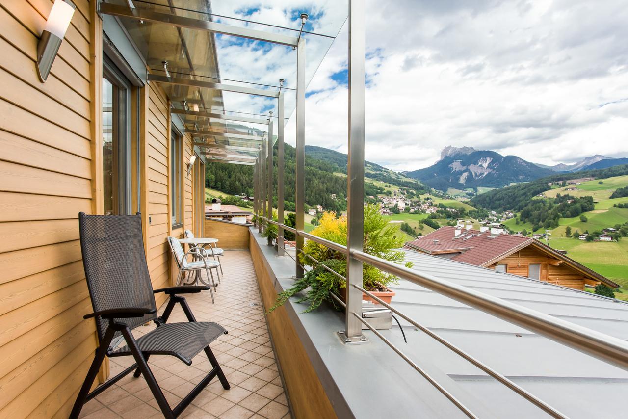 Appartements Sonneck Funes  Bagian luar foto